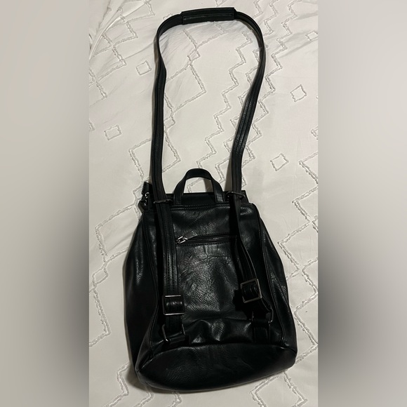 Purse —> backpack, interchange vegan leather bag - Picture 2 of 2